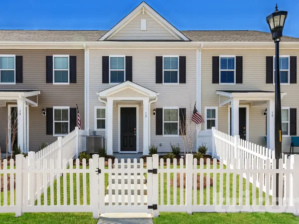 12 Lapwing Aly, Simpsonville, SC 29681