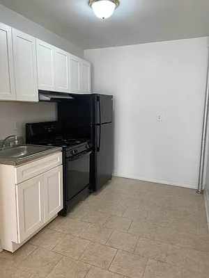 Rented by Aimee Grodanz, LREB | media 6