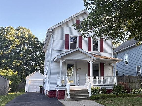 2nd image of 220 E Lorain St