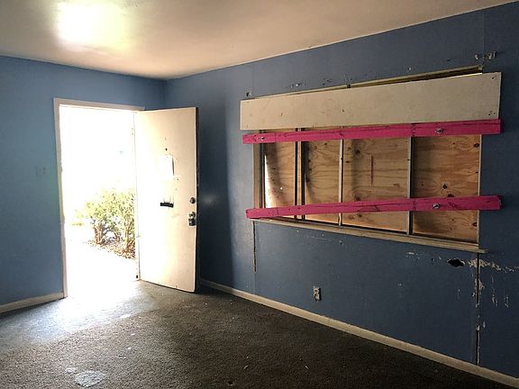 2nd image of 2334 Jacksonville Dr