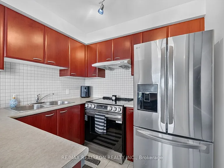 36 Lee Centre Dr #3111 — Photo 16