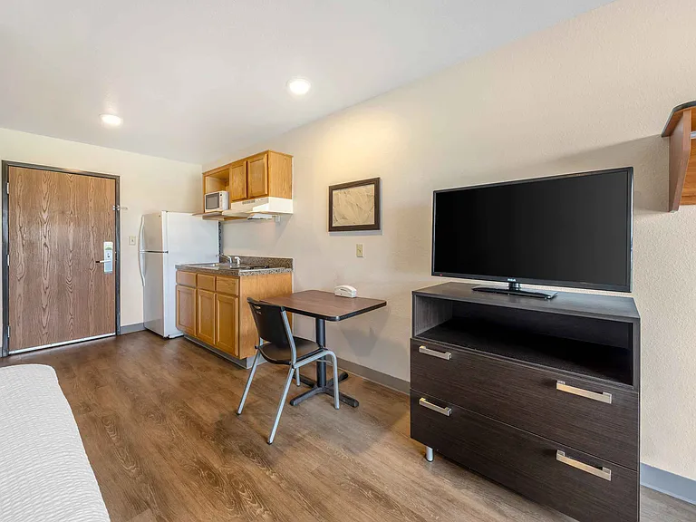 Studio Suite - 2 Full Beds