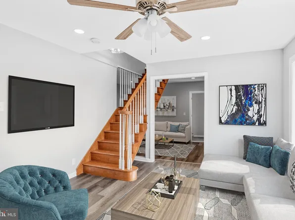 20 Macknight Dr, Clementon, NJ 08021