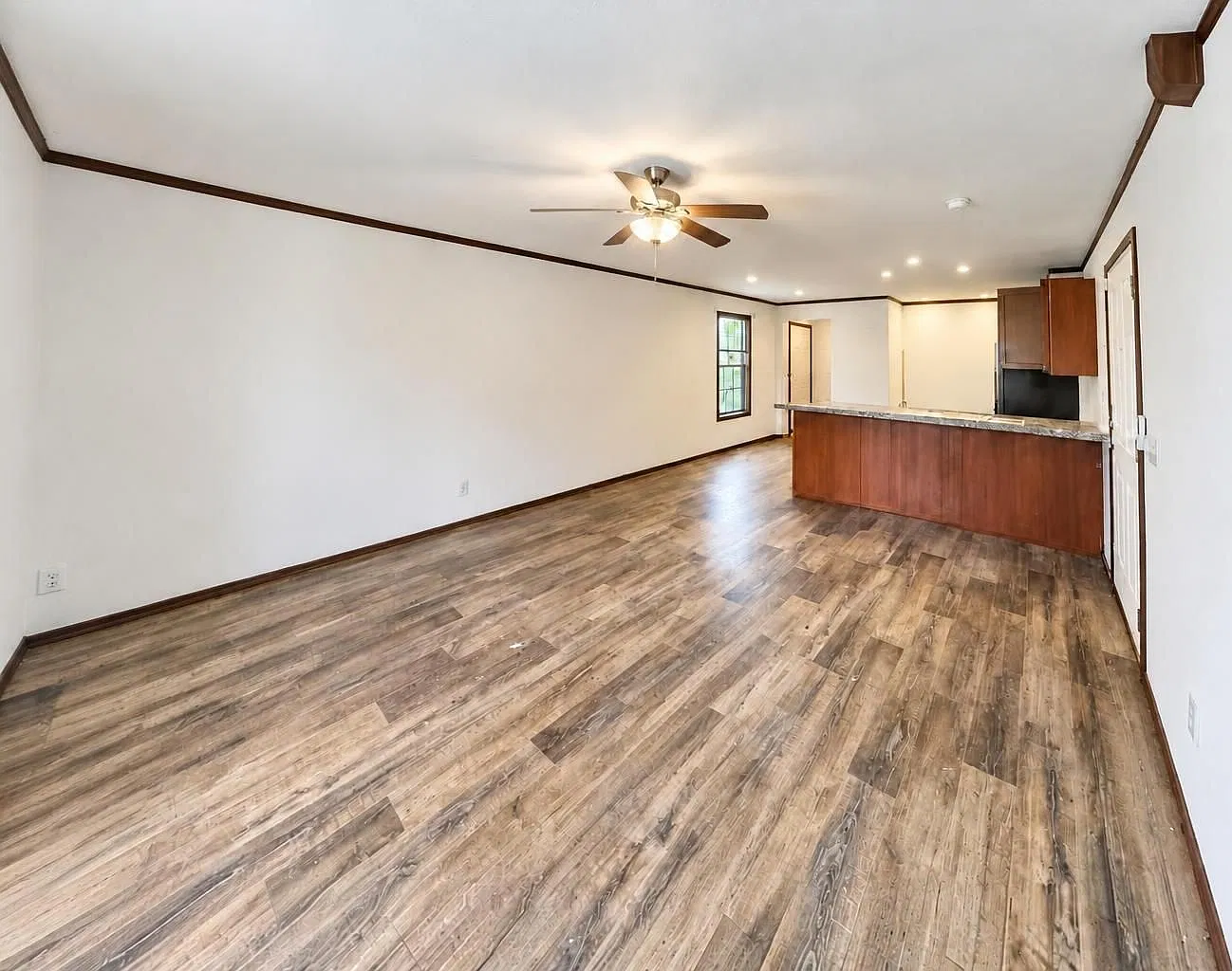 3210 Bel Clare Dr — Photo 3