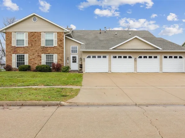 6204 Greenbriar Ln SW Unit B, Cedar Rapids, IA 52404