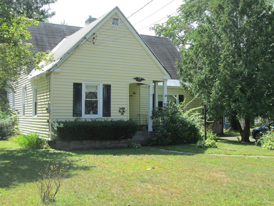 1st image of 10 Woodard St
