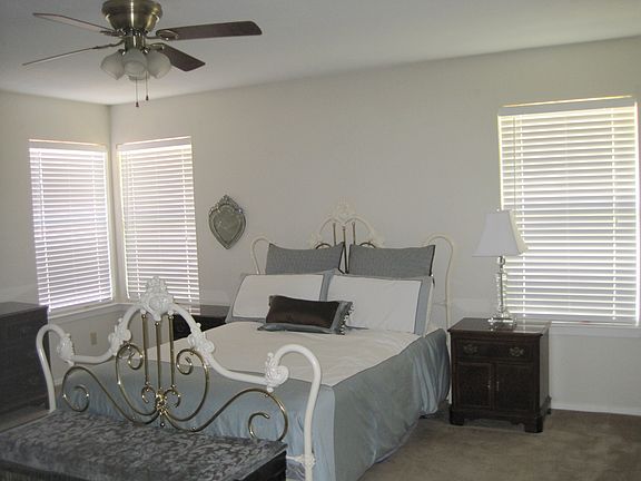 2nd image of 11527 Heathrow Dr