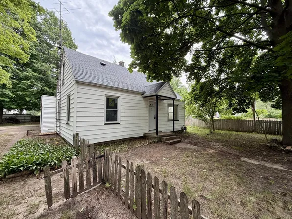 112 S Kenwood St, Muskegon, MI 49442