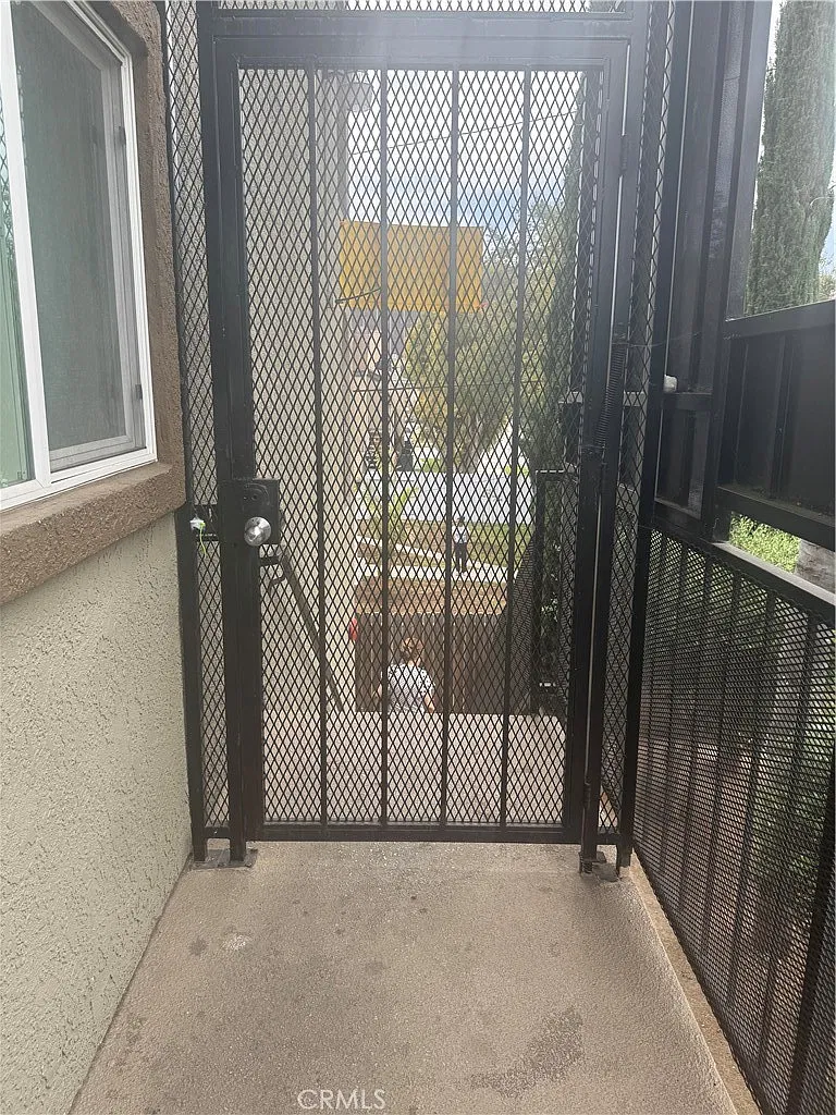 1015 N Parton St — Photo 2