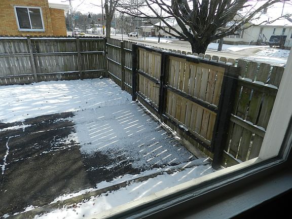 3rd image of 453 E Siebenthaler Ave