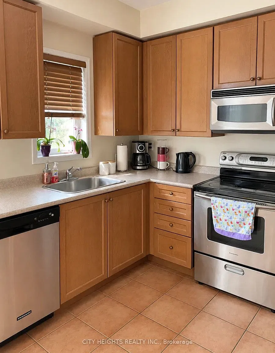 4 bed, $3,500 — Photo 3