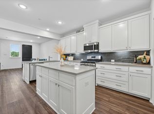 685 Watersedge Ct, Lewisville, TX 75067