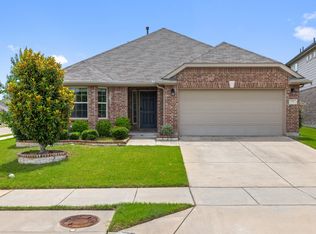 920 Kinghaven Dr, Little Elm, TX 75068