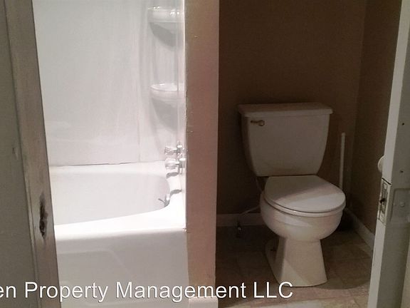 5th image of 812 N C St