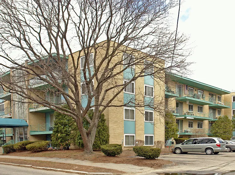 Park Central Apartments — Photo 6