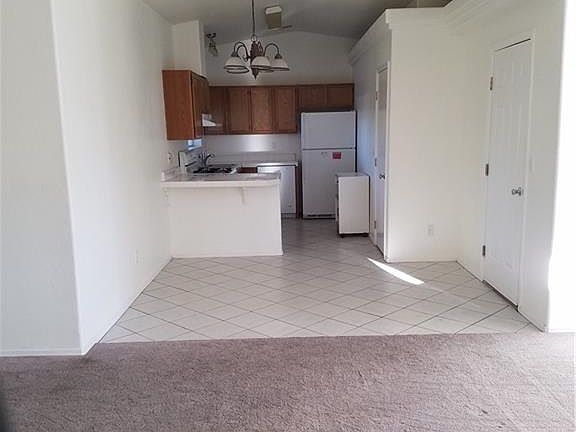5th image of 2311 Acoma Pl
