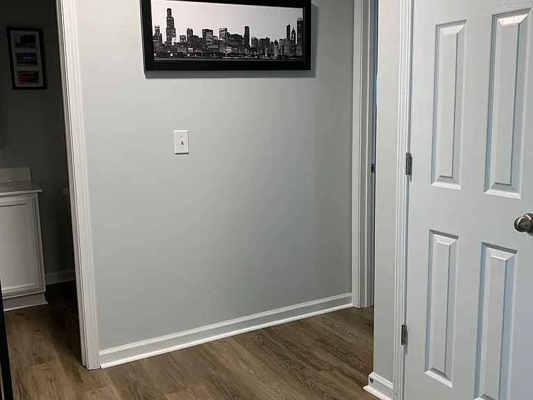 Hallway to bedrooms.