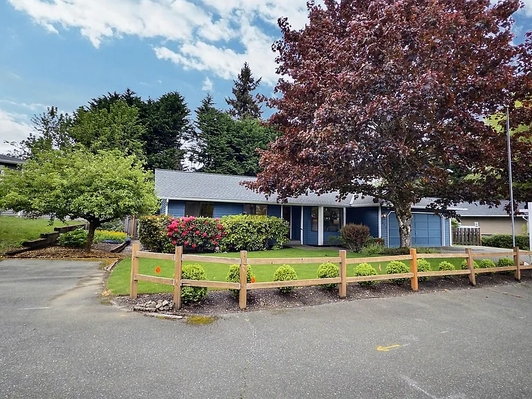 3910 Maple Rd — Photo 28