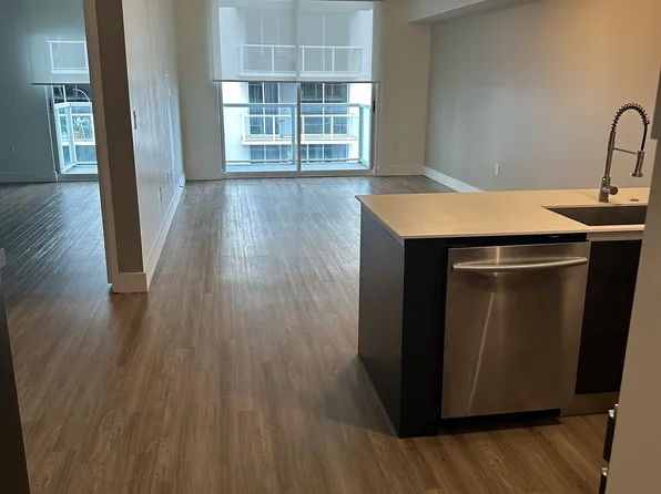 5091 NW 7th St #2/811, Miami, FL 33126