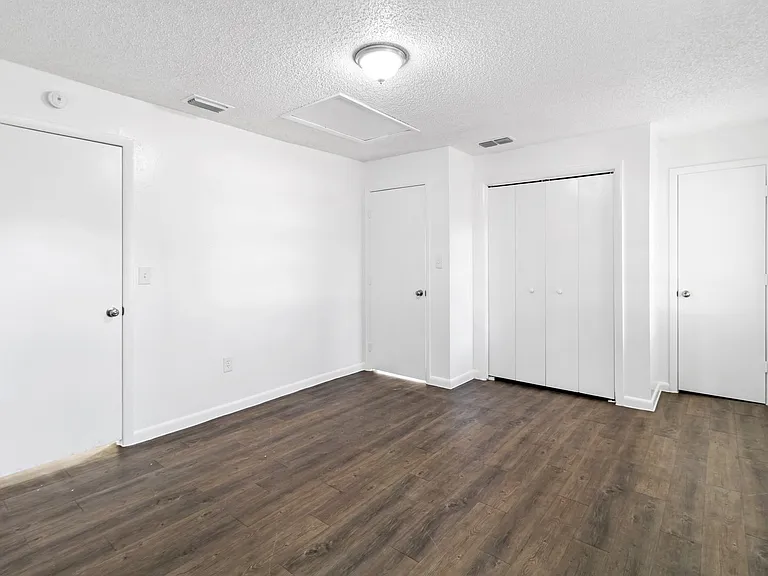 1016 Edith Ave — Photo 11