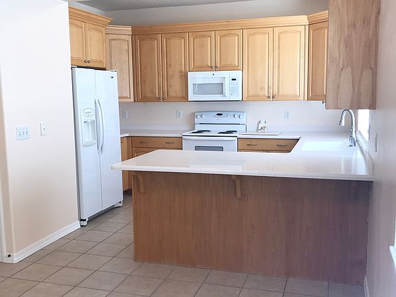 3rd image of 9583 N 4500th St W
