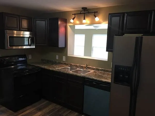4 bed, 1650 sqft, $1,675 — Photo 3