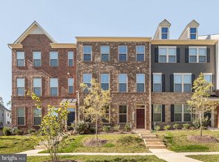 10033 Dorsey Ln, Lanham, MD 20706