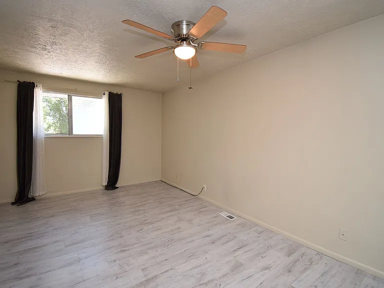 1885 E Jeremy Ct — Photo 15