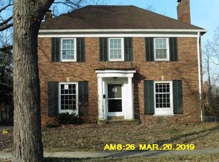 2616 Fenwick Rd, University Heights, OH 44118