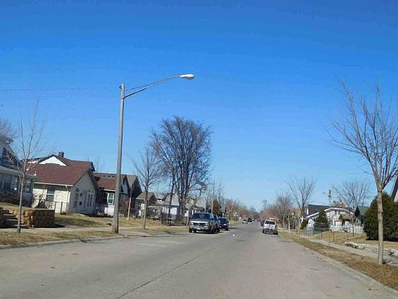 4th image of 3830 Colfax Ave N