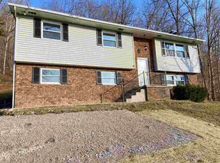 3066 Amey Dr, Barboursville, WV 25504