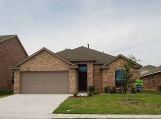 448 Fairbrook Ln, Fort Worth, TX 76140