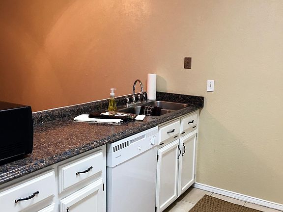 5th image of 106 Graystone Pl