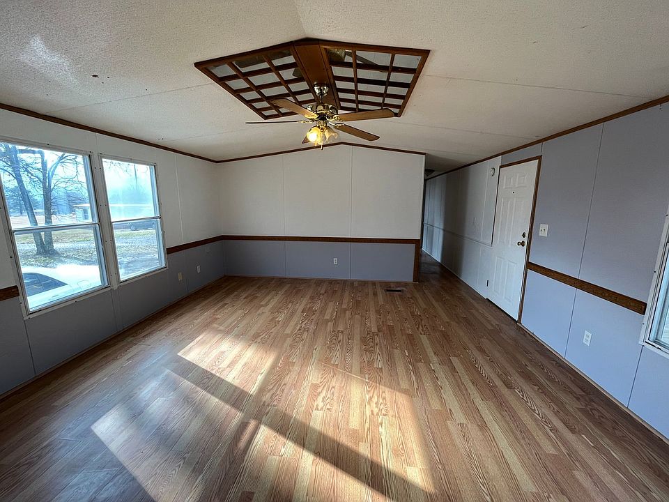 1st image of 225 Community Dr #11