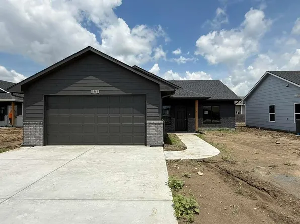 8968 E Forbes Ct, Wichita, KS 67220