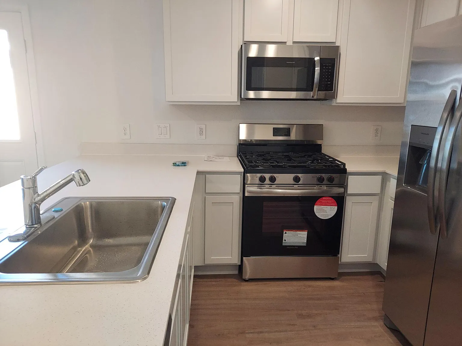 3 bed, 1311 sqft, $1,700 — Photo 3