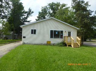 1108 Spruce St, Aurora, IL 60506