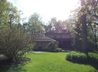 10248 Chris Dr, Roscoe, IL