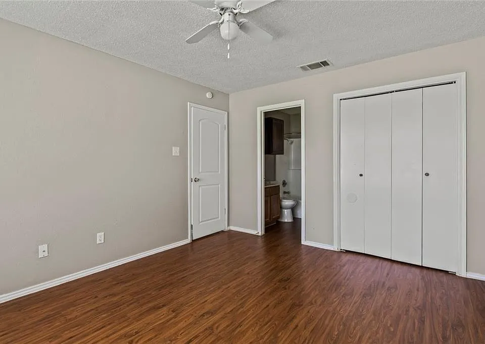 1222 Orchard Park Cir