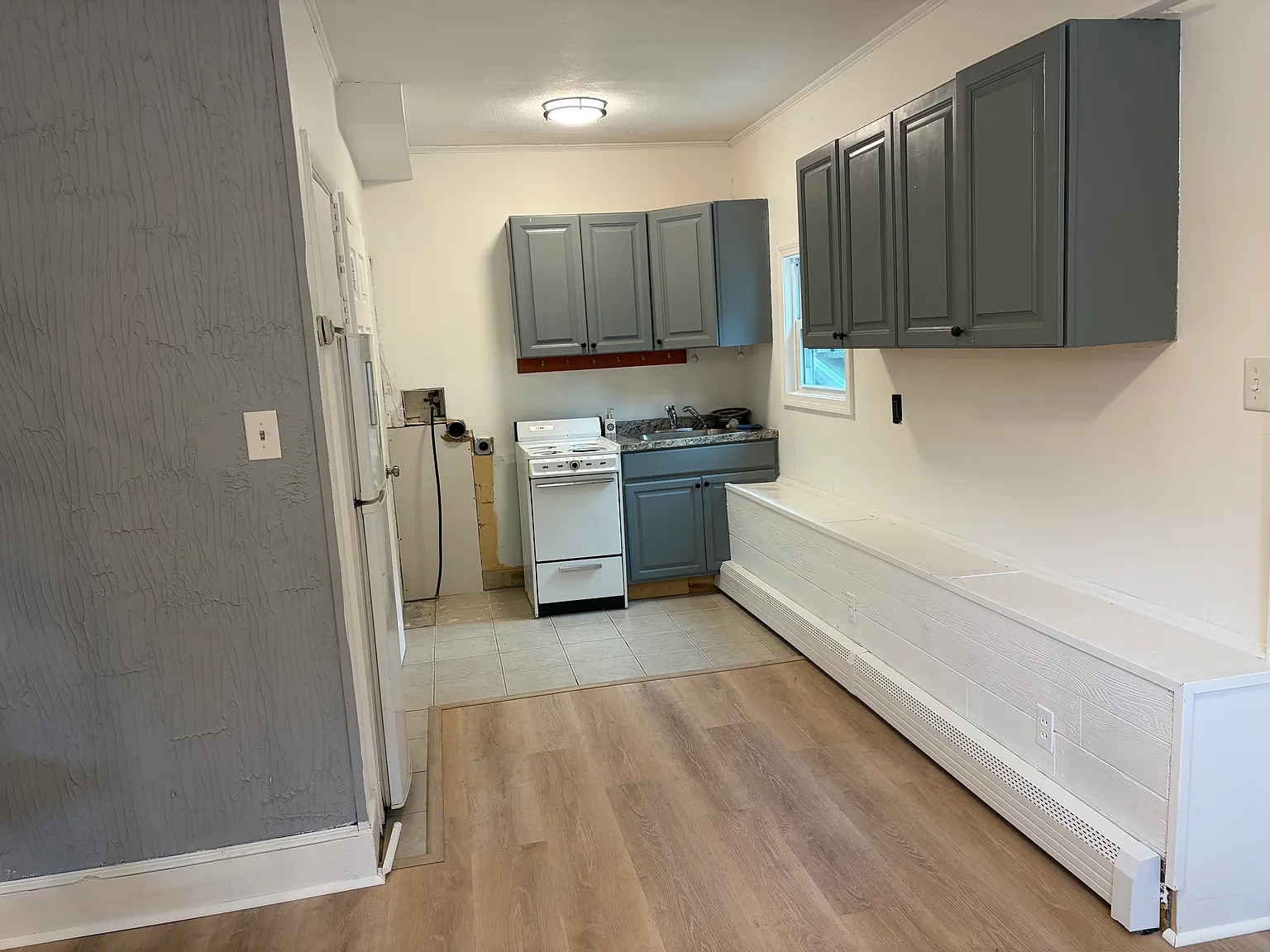 1 bed, 9999 sqft, $2,300 — Photo 1