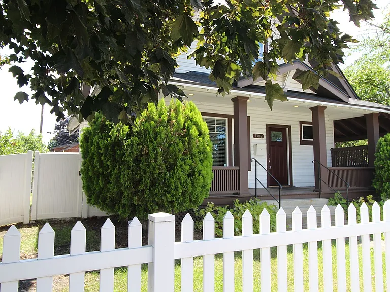 1306 E Montgomery Ave — Photo 5