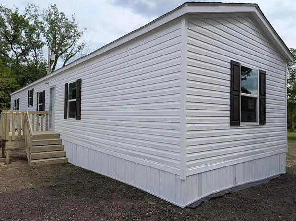 512 Spruce St, Saint George, KS 66535