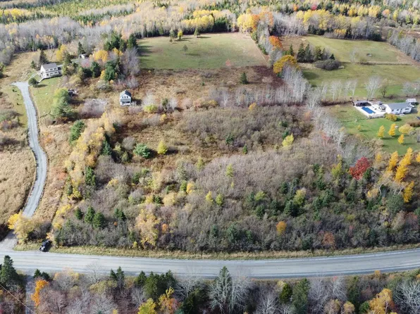 Lake Egmont Rd, Lake Egmont, NS B0N 1Y0