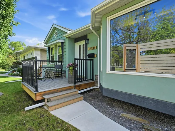 10935 127th St NW, Edmonton, AB T5M 0S8