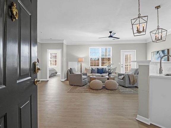 4th image of 1485 Cambridge Lakes Dr #203