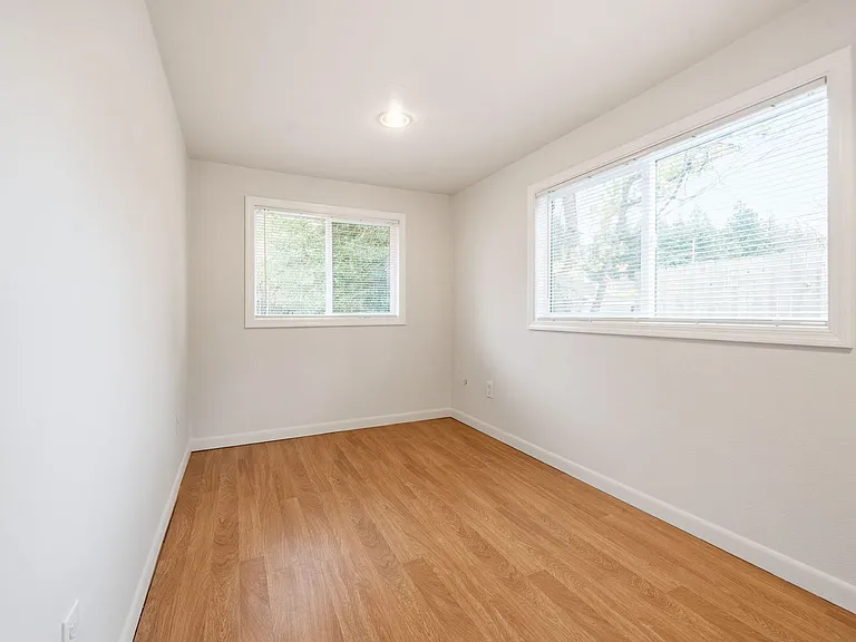 6830 SE 50th Ave — Photo 20