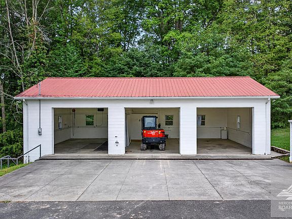 4th image of 7060 New Hope Rd