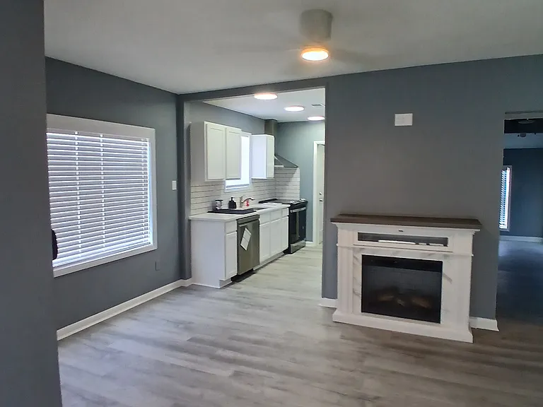 340 N Fletcher Ave #A — Photo 4