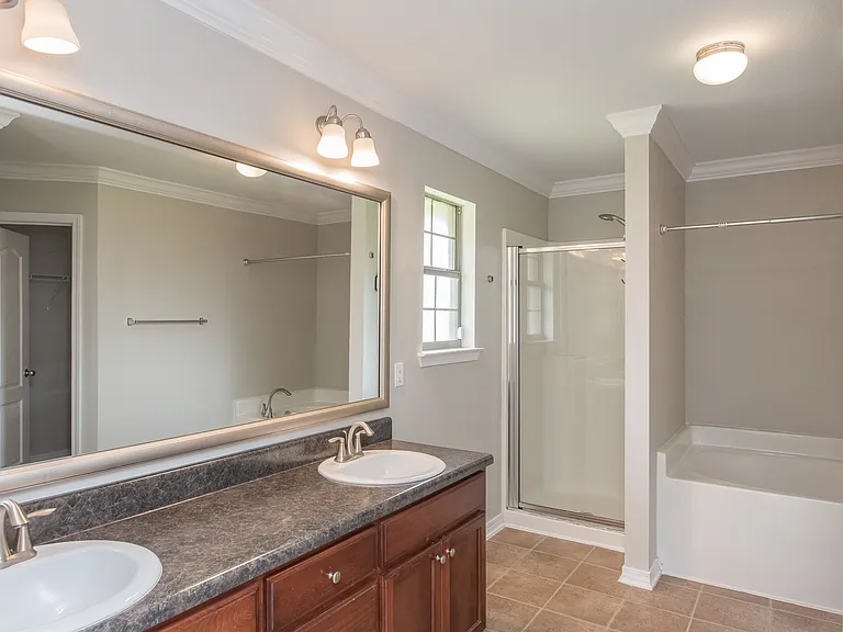 8770 Kennedy Dr — Photo 16