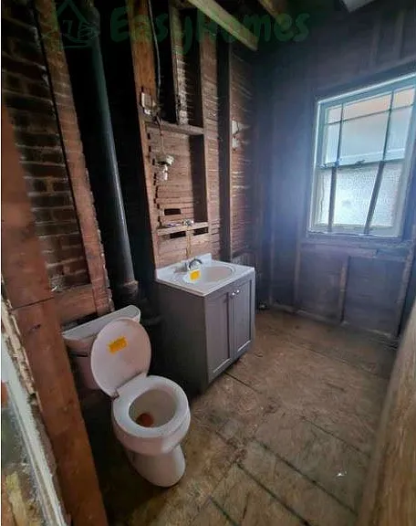 820 E Virginia Ave — Photo 10